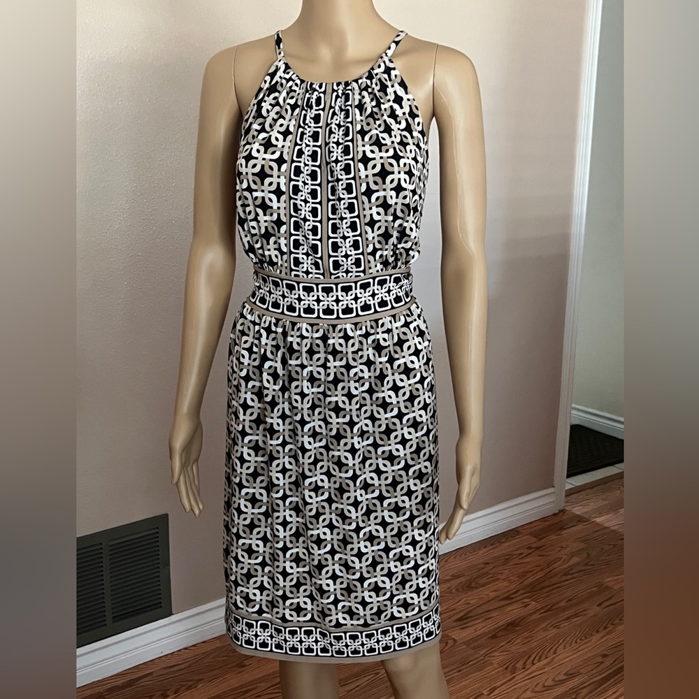 New York & Company Neutral Geometric Dress with Key-Hole – Size XL